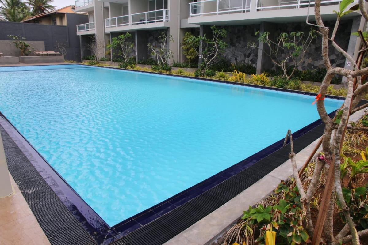 Aqua Vista Apartamento Uswetakeiyawa Exterior foto